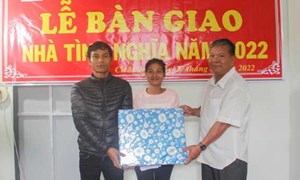 Đắk Lắk:Bàn giao nhà tình nghĩa tặng hộ nghèo ở huyện Cư M’gar