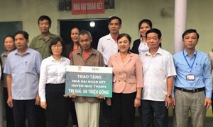 Thanh Hóa: Trao tiền hỗ trợ xây nhà Đại đoàn kết cho 6 hộ nghèo ở huyện Như Thanh