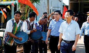 Củng cố vững chắc khối đại đoàn kết toàn dân tộc ở Cát Tiên