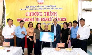 Trao nhà Đại đoàn kết cho hộ nghèo tại tỉnh Phú Thọ