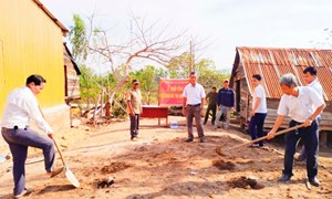 Mặt trận các cấp tỉnh Gia Lai hỗ trợ hộ nghèo an cư