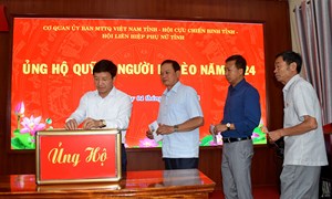 Điện Biên: Chung tay ủng hộ Quỹ Vì người nghèo