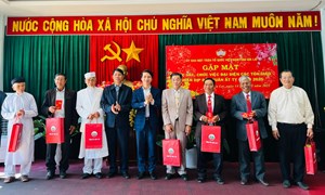 Gia Lai: Gặp mặt các chức sắc, chức việc đại diện các tôn giáo nhân dịp đầu Xuân Ất Tỵ