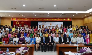Tôn vinh sự giàu đẹp của tiếng Việt trong cộng đồng người Việt Nam ở nước ngoài 