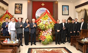 Chủ tịch Đỗ Văn Chiến thăm, chúc mừng Giáo phận Thanh Hóa nhân dịp Đại lễ Phục sinh năm 2023