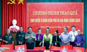 Thủ tướng Phạm Minh Chính dâng hương Đại tướng Võ Nguyên Giáp và tri ân những người làm nên Chiến thắng Điện Biên Phủ