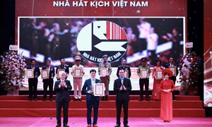 Chủ tịch Đỗ Văn Chiến dự Chương trình Vinh quang Việt Nam 2024