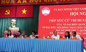Phó Chủ tịch UBTƯ MTTQ Việt Nam Tô Thị Bích Châu tiếp xúc cử tri TPHCM
