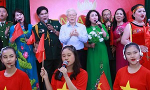 Hình ảnh Tổng Bí thư Nguyễn Phú Trọng tham dự Ngày hội đại đoàn kết toàn dân tộc với nhân dân trên khắp mọi miền Tổ quốc
