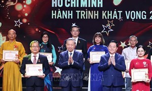 Tổng Bí thư Tô Lâm dự Chương trình 'Hồ Chí Minh - Hành trình khát vọng 2024'