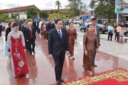 Campuchia - Việt Nam xây dựng đường biên giới hòa bình, hữu nghị hợp tác cùng phát triển 