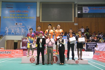 700 VĐV tranh tài giải Cầu lông Cúp Báo Tuổi trẻ Thủ đô 