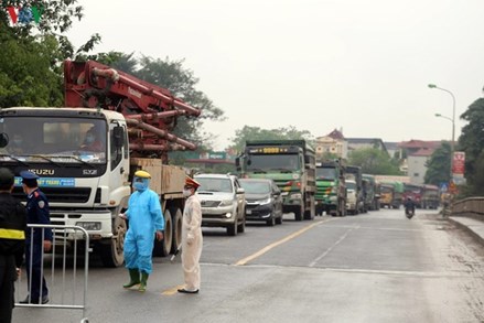 Hà Nội kiểm tra, kiểm soát tất cả người và xe ra vào cửa ngõ Thủ đô