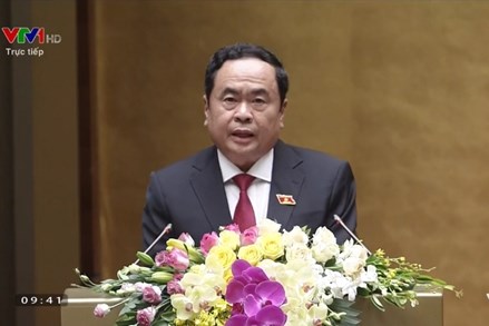 Chủ tịch Trần Thanh Mẫn trình bày Báo cáo tổng hợp ý kiến, kiến nghị của cử tri và nhân dân gửi tới Quốc hội