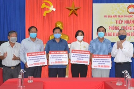 Đắk Lắk: Tiếp nhận 920 triệu đồng ủng hộ công tác phòng, chống dịch Covid-19 