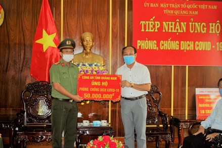 Mặt trận Tổ quốc tỉnh Quảng Nam tiếp nhận 345 triệu đồng ủng hộ phòng, chống dịch Covid-19