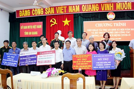 Ủy ban MTTQVN tỉnh An Giang tiếp nhận hơn 12,6 tỷ đồng tài trợ an sinh xã hội năm 2020 và hỗ trợ phòng, chống COVID-19