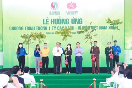 Thủ tướng dự lễ hưởng ứng chương trình trồng 1 tỷ cây xanh