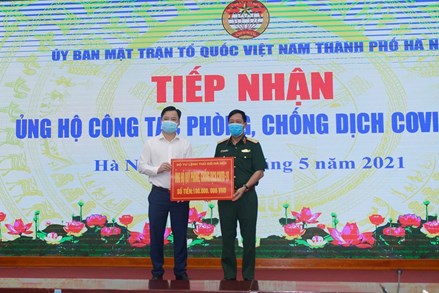 Ủy ban MTTQ Việt Nam TP Hà Nội tiếp nhận hơn 320 triệu đồng ủng hộ phòng chống dịch Covid-19