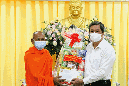 Lãnh đạo thành phố Cần Thơ chúc mừng Ðại lễ Phật đản năm 2021 