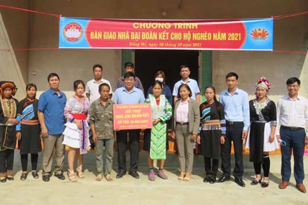 Thái Nguyên: Hỗ trợ kinh phí làm nhà Đại đoàn kết cho 5 hộ nghèo