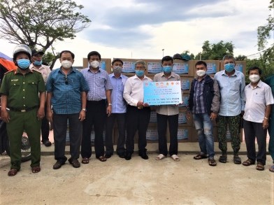 MTTQ Việt Nam tỉnh Bình Định trao Nhà “Đại đoàn kết” và thăm các gia đình tiêu biểu
