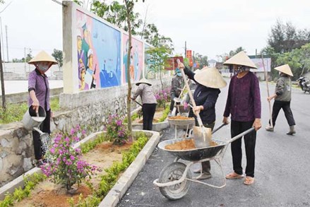 Người dân Lộc Hà tham gia công tác bảo vệ môi trường 