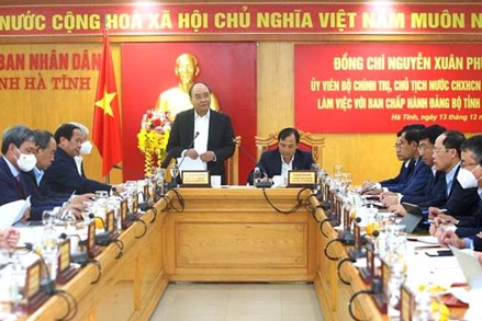 Chủ tịch nước Nguyễn Xuân Phúc: Nắm bắt thời cơ, phát huy nội lực để Hà Tĩnh ngày càng phát triển