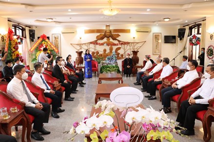 Trưởng Ban Dân vận Trung ương chúc mừng Giáng sinh tại Đồng Nai