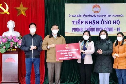 Tập đoàn Sun Group ủng hộ tỉnh Thanh Hóa 100.000 bộ kit test COVID-19