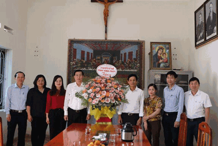 Vĩnh Phúc: Thăm, chúc mừng các giáo xứ, giáo họ nhân dịp Lễ Phục sinh 2022