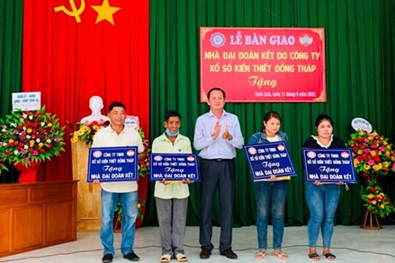 Bình Thuận: Bàn giao 4 căn nhà “Đại đoàn kết” cho hộ nghèo huyện Tánh Linh
