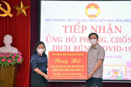 Ủy ban MTTQ Việt Nam tỉnh Điện Biên tiếp nhận hơn 1 tỷ đồng ủng hộ phòng, chống dịch Covid-19