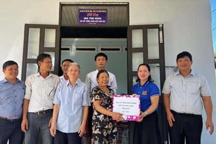 Quảng Ngãi: Bàn giao 5 căn nhà tình nghĩa tại huyện Ba Tơ