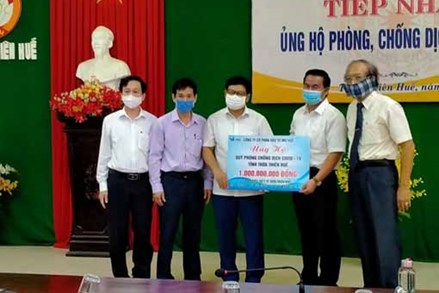 UBMTTQ Việt Nam tỉnh Thừa Thiên Huế tiếp nhận 1 tỷ đồng vào Quỹ phòng chống dịch Covid – 19 tỉnh