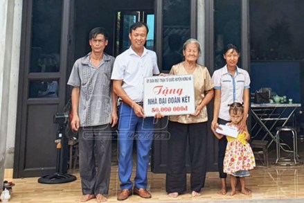 Hưng Hà (Thái Bình): Trên 1,2 tỷ đồng ủng hộ quỹ “Vì người nghèo”