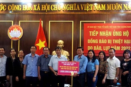 Tỉnh Đồng Tháp ủng hộ người dân Quảng Nam 1 tỷ đồng