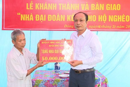 Thái Bình: Khánh thành, bàn giao nhà Đại đoàn kết cho hộ nghèo ở xã Đông Hoàng