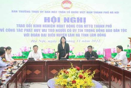 MTTQ TP Hà Nội trao đổi kinh nghiệm về phát huy vai trò người có uy tín trong đồng bào dân tộc