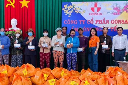 Huyện Ninh Phước, Thuận Nam: Chăm lo Tết cho người nghèo, gia đình chính sách