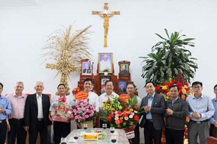 Bắc Giang: Thăm, chúc mừng các cơ sở tôn giáo nhân lễ Phục sinh năm 2023