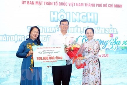 TP Hồ Chí Minh phát động chương trình “Vì Trường Sa xanh“