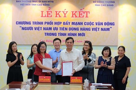 Cao Bằng: Ký kết chương trình phối hợp đẩy mạnh cuộc vận động "Người Việt Nam ưu tiên dùng hàng Việt Nam”