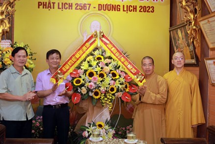 Uỷ ban MTTQ tỉnh Lạng Sơn và các tổ chức chính trị- xã hội chúc mừng Ban Trị sự Giáo hội Phật giáo Việt Nam tỉnh Lạng Sơn nhân dịp Đại lễ Phật đản