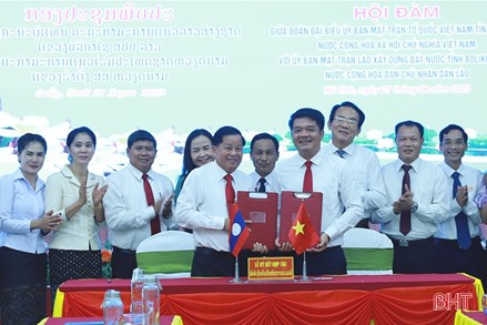 Hội đàm chia sẻ kinh nghiệm công tác Mặt trận giữa Hà Tĩnh và Bolikhămxay - Lào