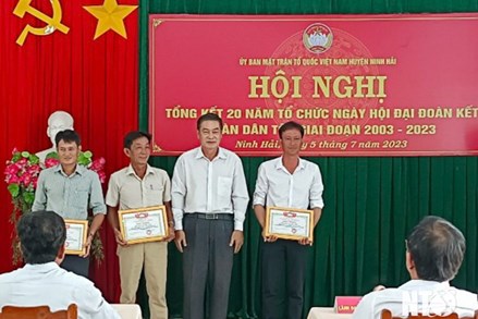 Ủy ban MTTQ Việt Nam huyện Ninh Hải tổng kết 20 năm tổ chức ngày hội Đại đoàn kết toàn dân tộc