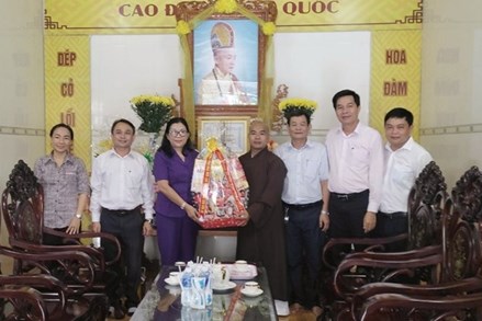 Bình Thuận: Thăm, chúc mừng Lễ Vu lan năm 2023
