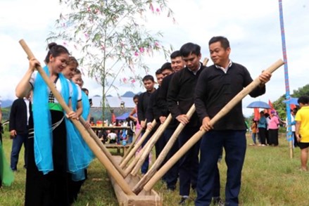 Độc đáo lễ hội Cốm mới của người Thái ở Lai Châu