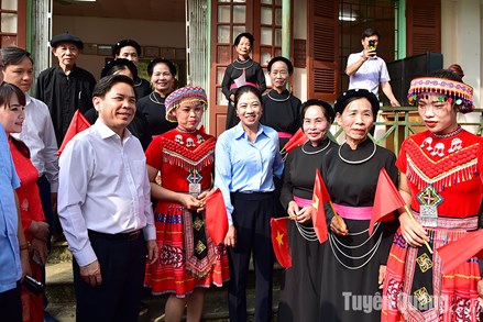 Tưng bừng Ngày hội Đại đoàn kết toàn dân tộc tại thôn Mới xã Minh Thanh, huyện Sơn Dương, tỉnh Tuyên Quang