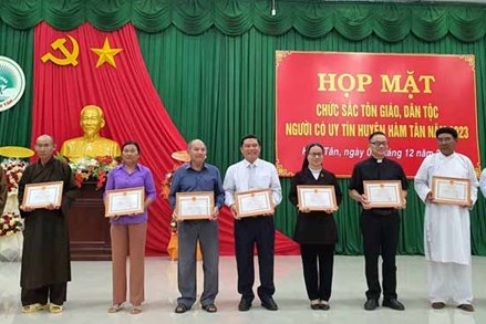 Bình Thuận: Găp mặt chức sắc tôn giáo, dân tộc người có uy tín năm 2023